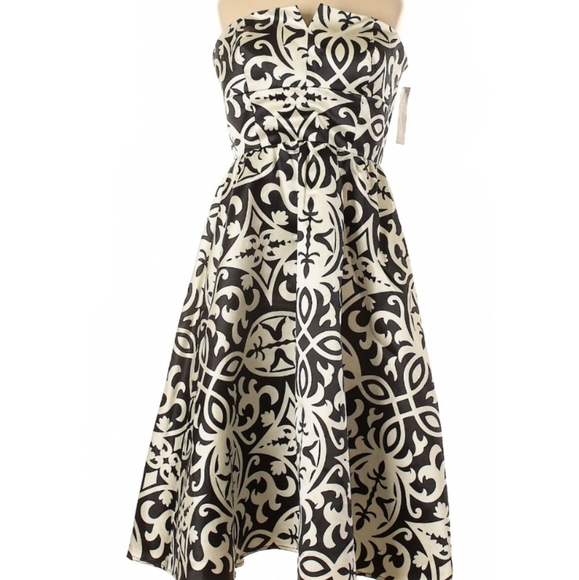 Dress - Picture 2 of 2